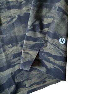 LULU LEMON Bordshort camo 9” inseam